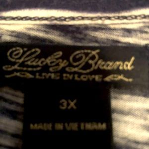 Women’s Lucky Brand ‘Live in Love’ Size 3XL in Navy with stripes❣️